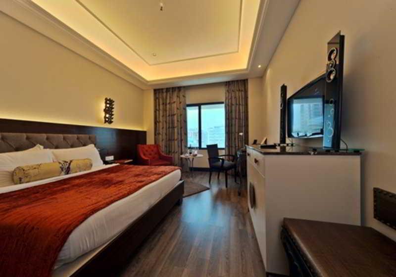 Hotel Hindusthan International, Калькутта Экстерьер фото