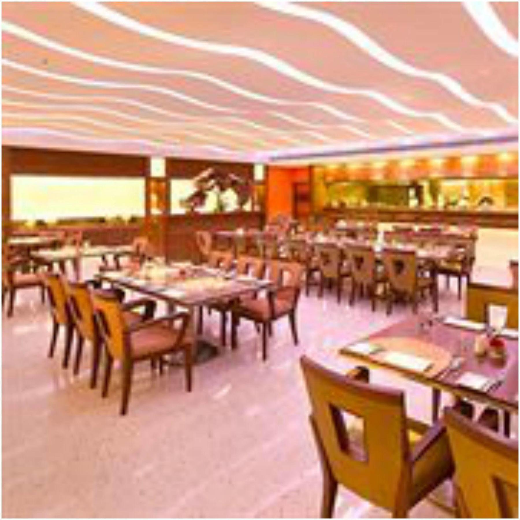 Hotel Hindusthan International, Калькутта Ресторан фото