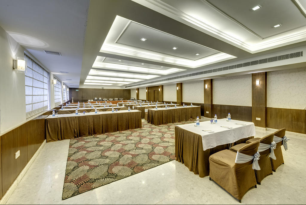 Hotel Hindusthan International, Калькутта Экстерьер фото