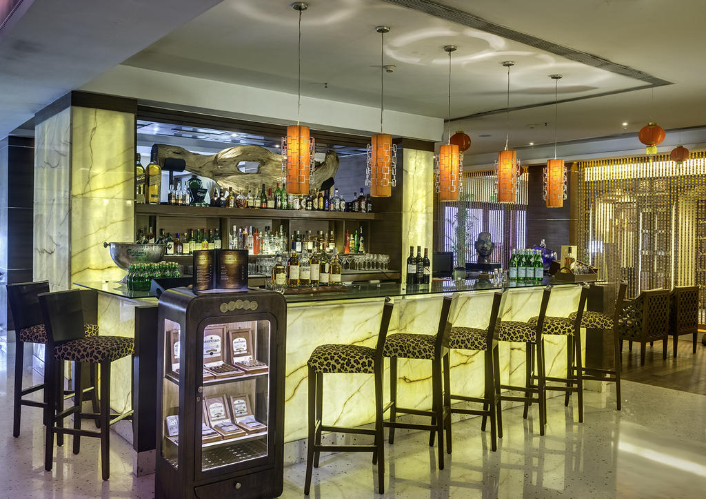 Hotel Hindusthan International, Калькутта Экстерьер фото